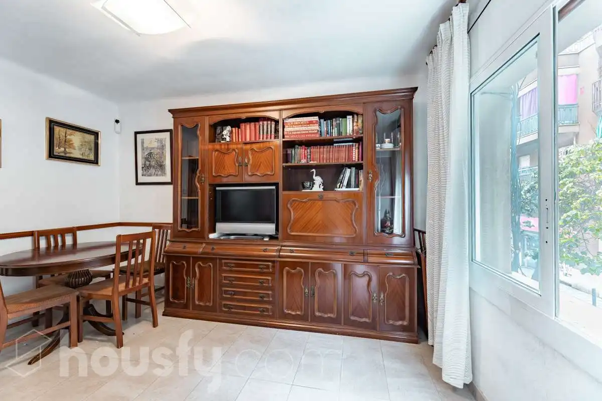 Wohnzimmer von Wohnung zum Verkauf in Barcelona mit Möbliert