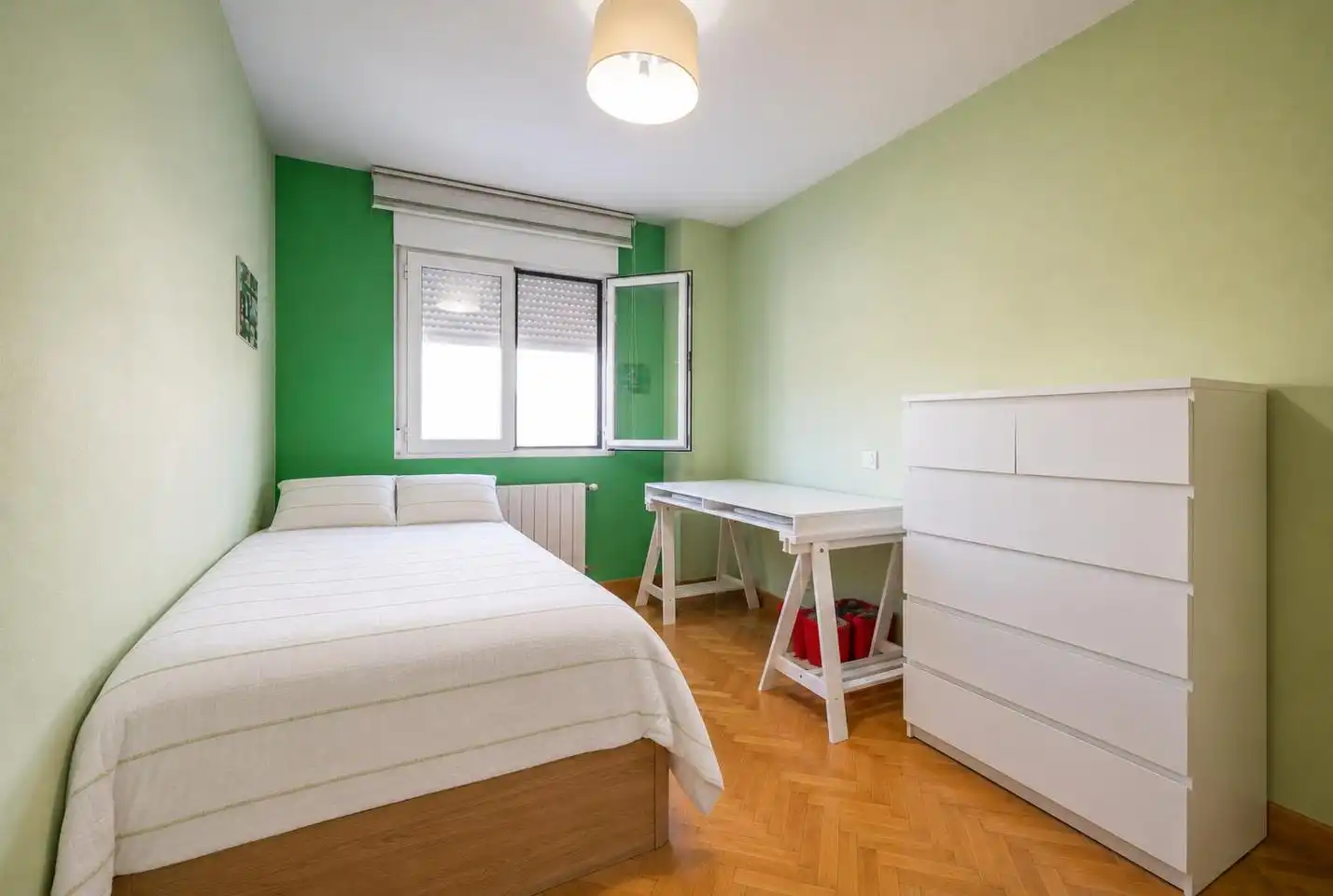 Habitación de Piso en venta en Ávila con Calefacción, Parquet y Terraza