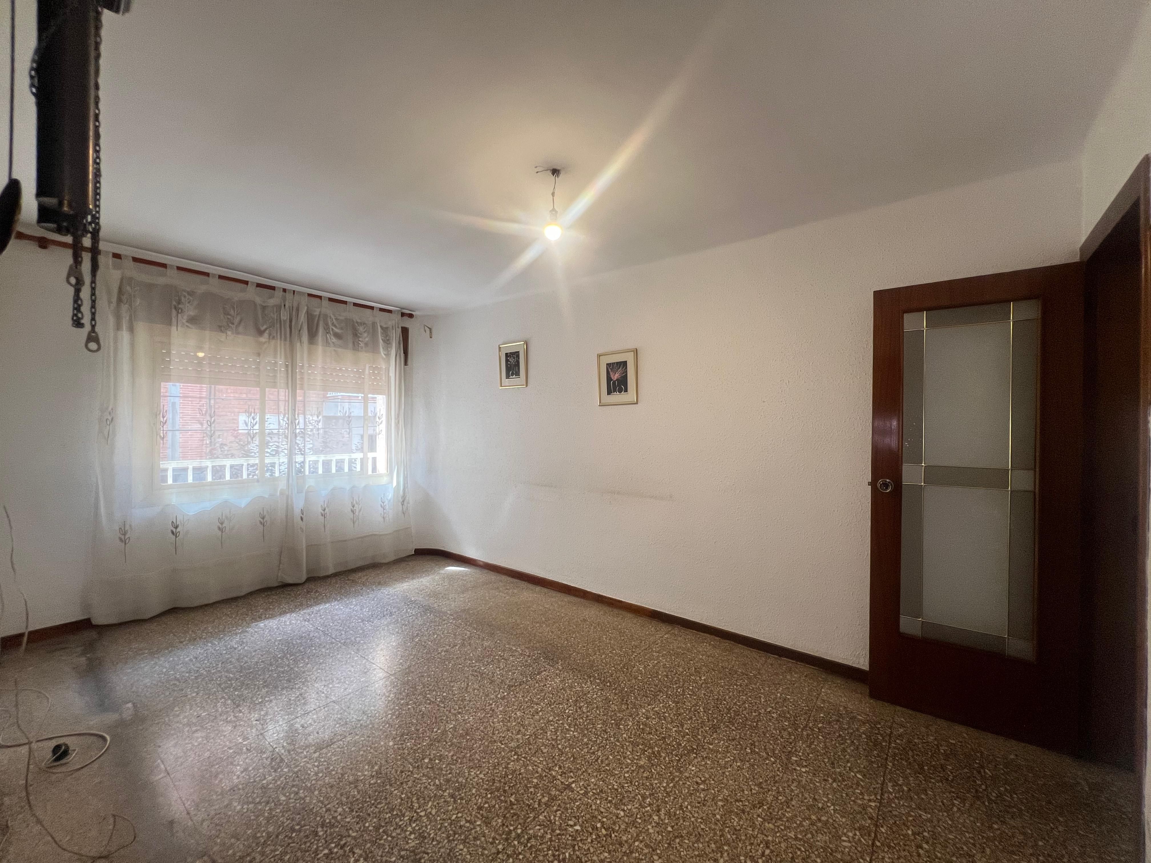 Living room of Flat for sale in Cornellà de Llobregat