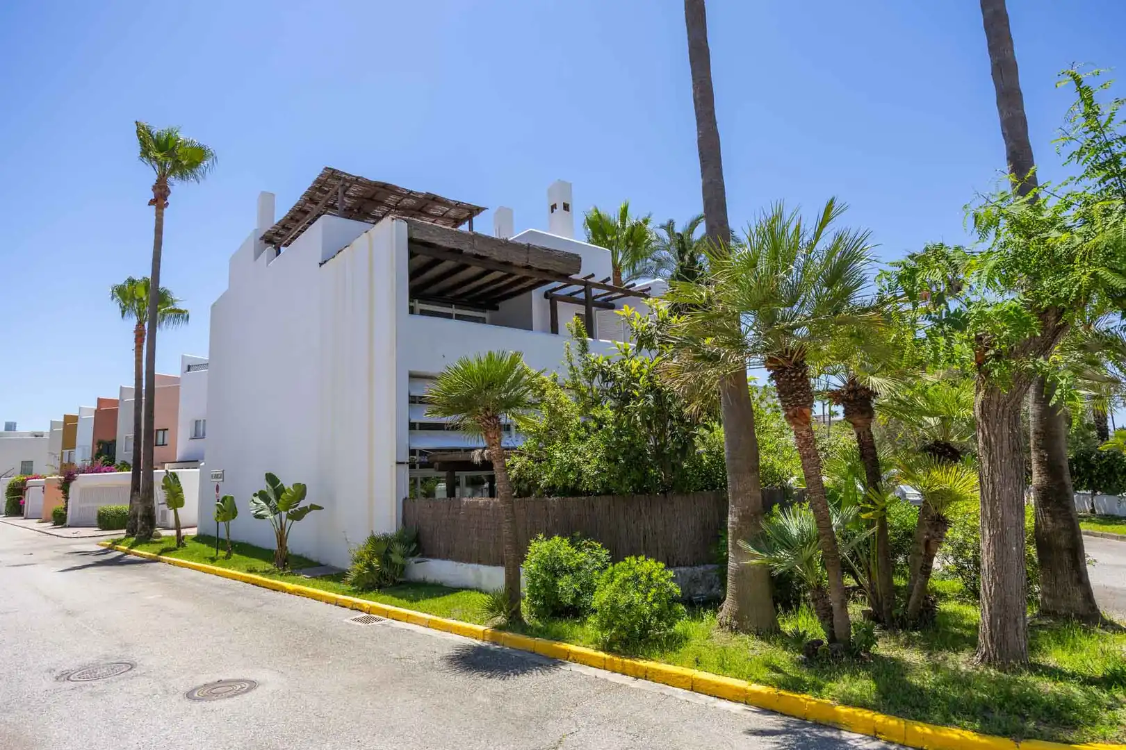Exterior view of Detached homes for sale in Sotogrande  with Air Conditioner, Private garden and Terrace