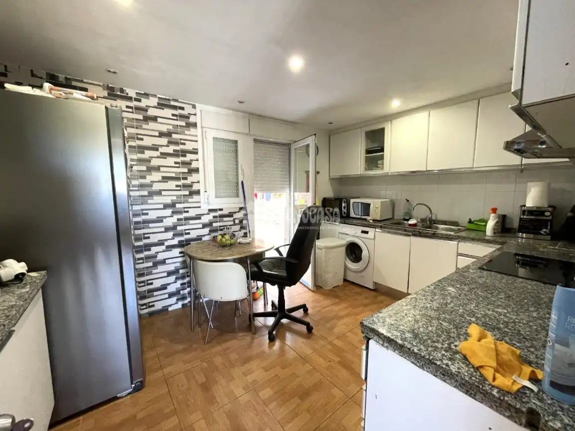 Cocina de Casa adosada en venta en Villalbilla con Jardín privado y Terraza