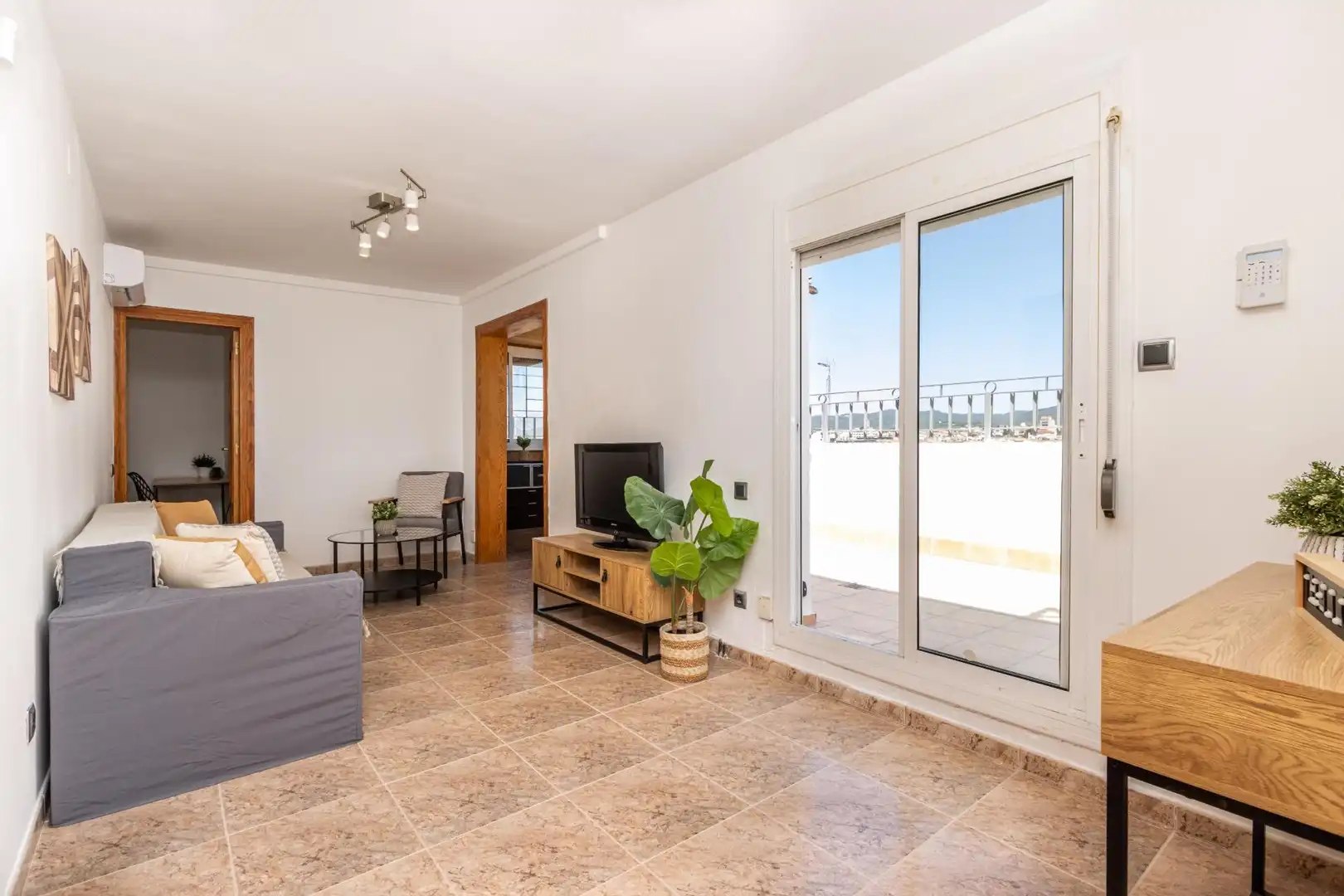 Wohnzimmer von Dachboden zum Verkauf in Terrassa mit Klimaanlage, Heizung und Terrasse