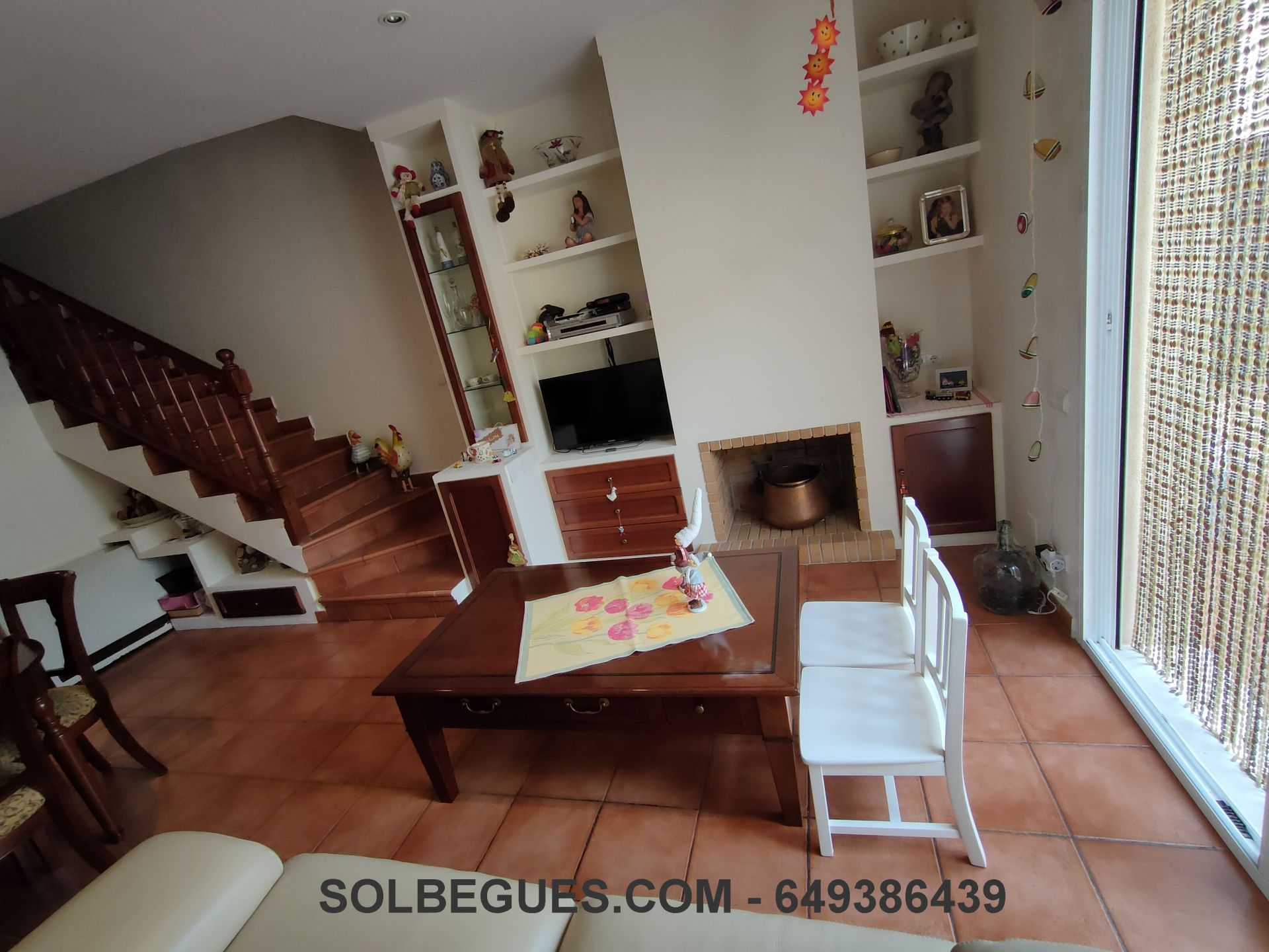 Sala de estar de Casa adosada en venta en Begues con Calefacción y Trastero
