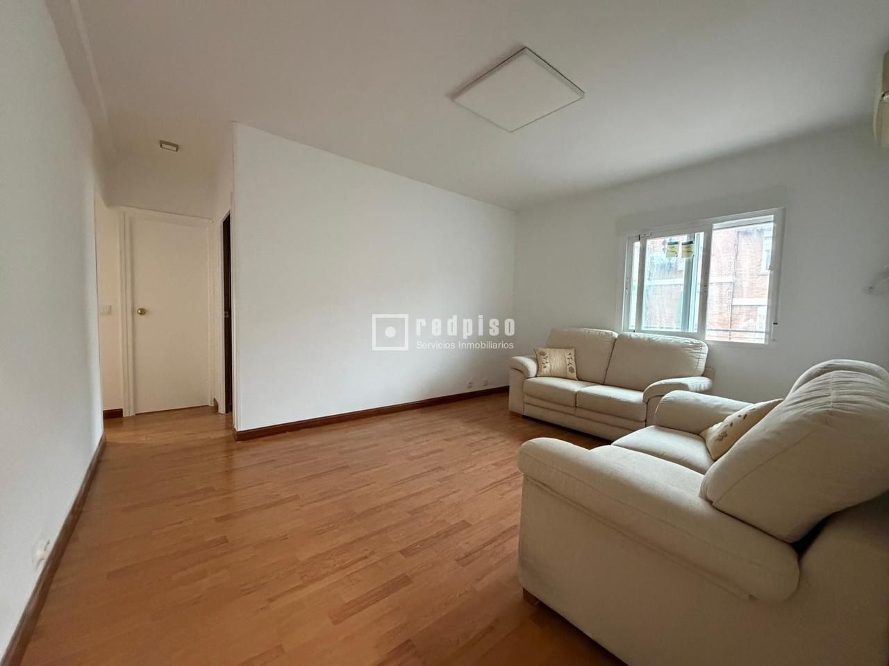 Sala de estar de Piso en venta en  Madrid Capital con Calefacción, Terraza y Alarma