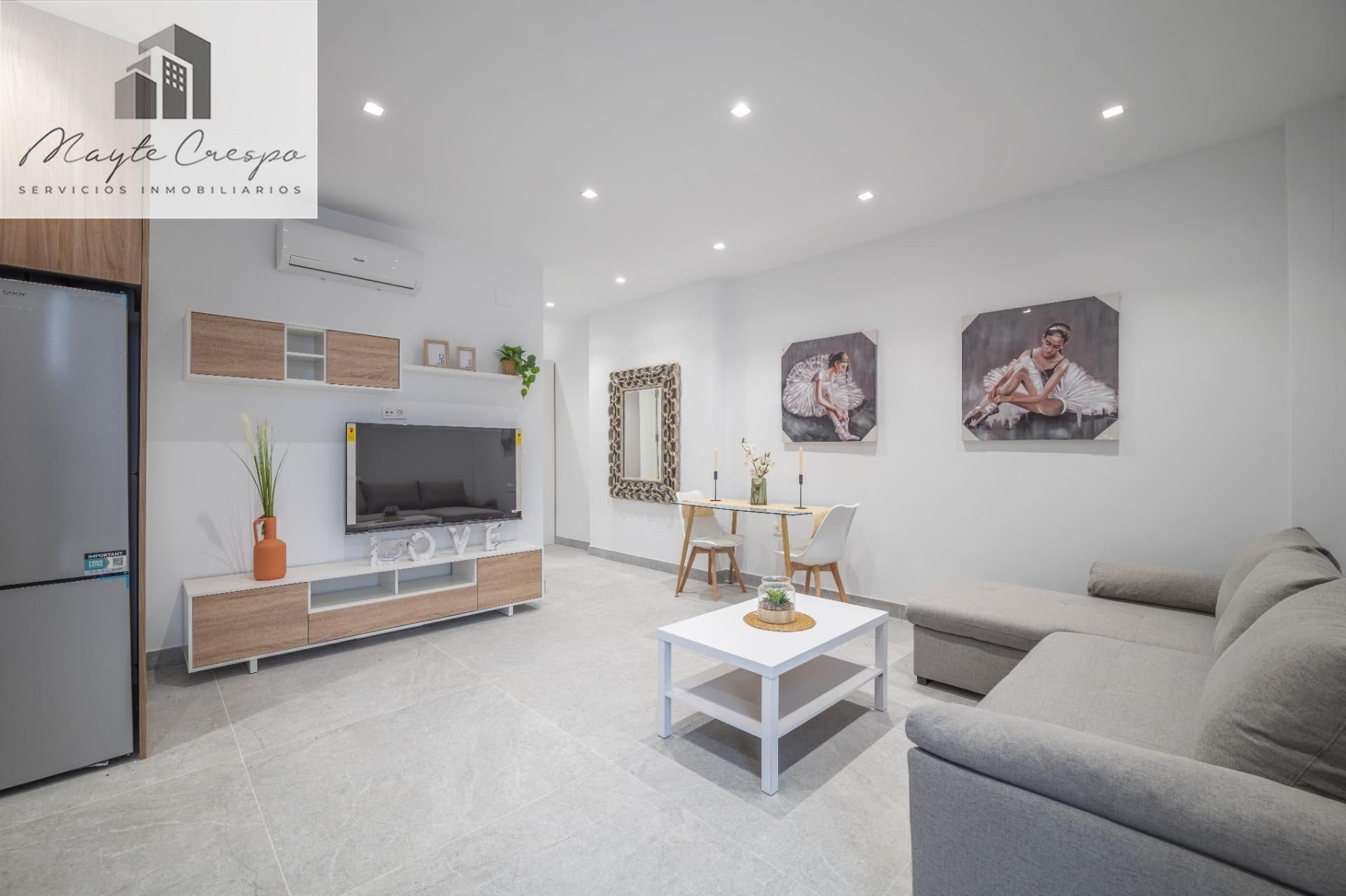 Sala d'estar de Apartament en venda en  Granada Capital amb Moblat
