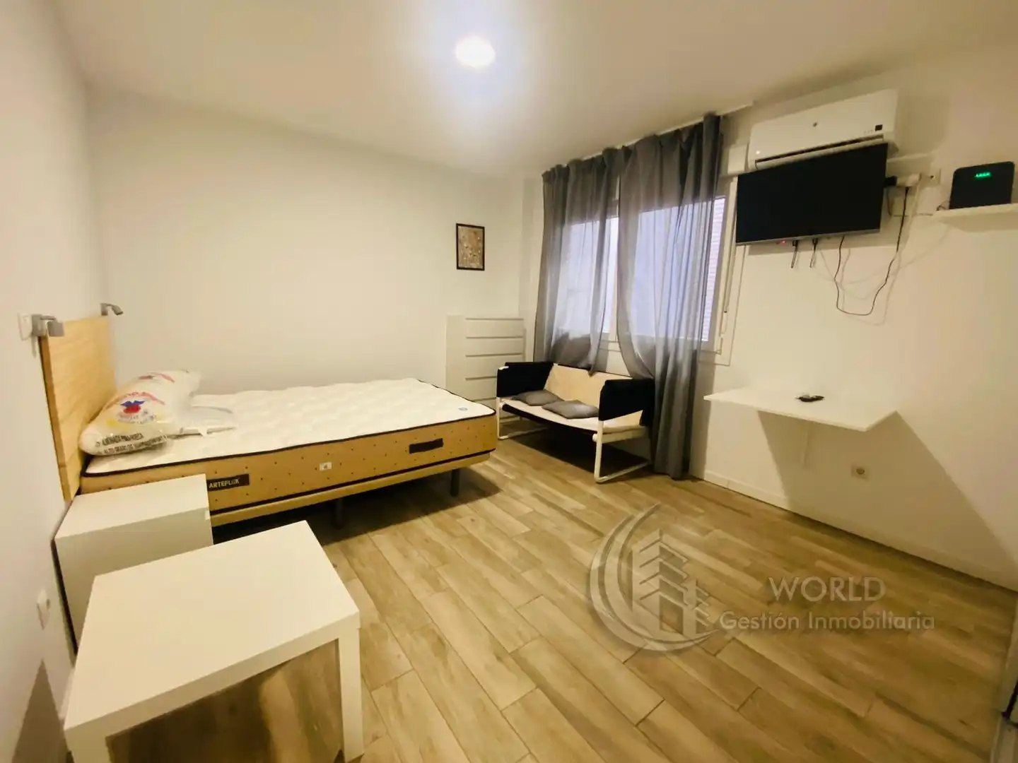 Bedroom of Study for rent in Madrid  with Air Conditioner, Heating and Furnished