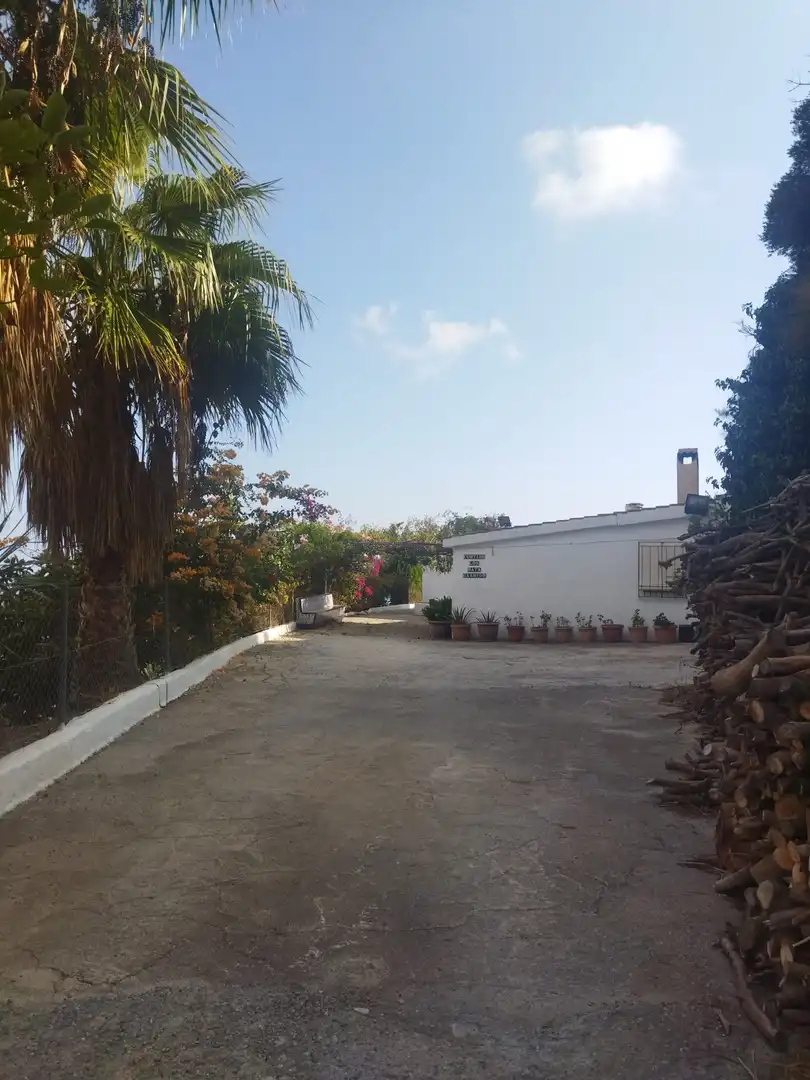 Vista exterior de Finca rústica en venda en Almuñécar amb Jardí privat, Terrassa i Piscina