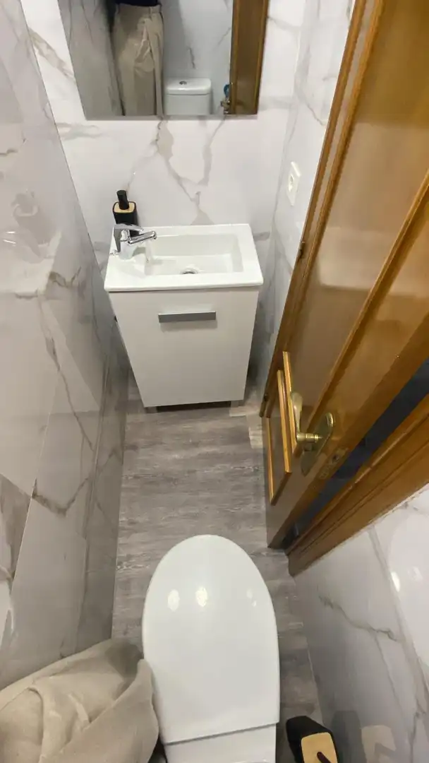 Baño de Piso de alquiler en Oviedo  con Calefacción