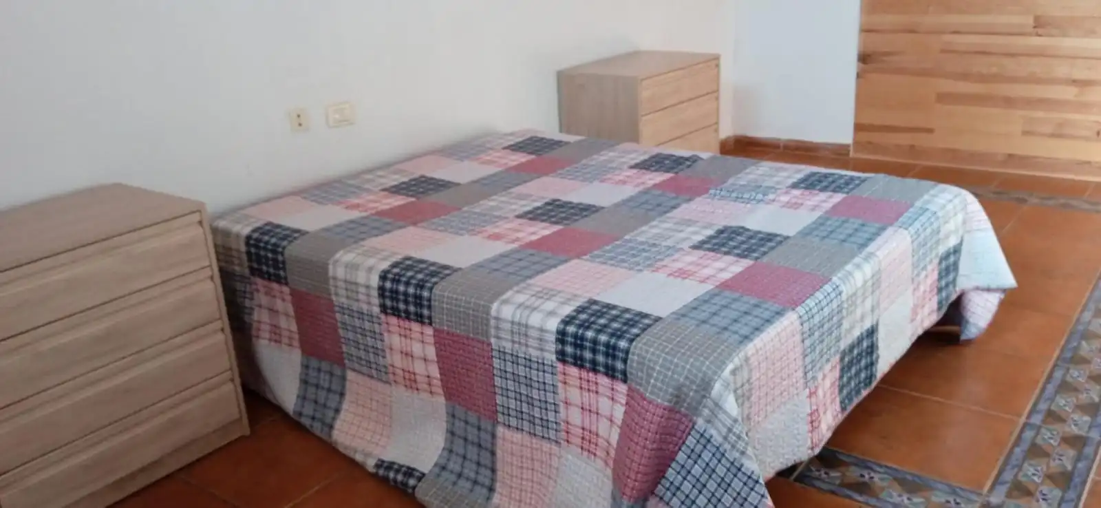 Habitación de Casa o chalet de alquiler en Castellón de la Plana / Castelló de la Plana con Terraza y Balcón