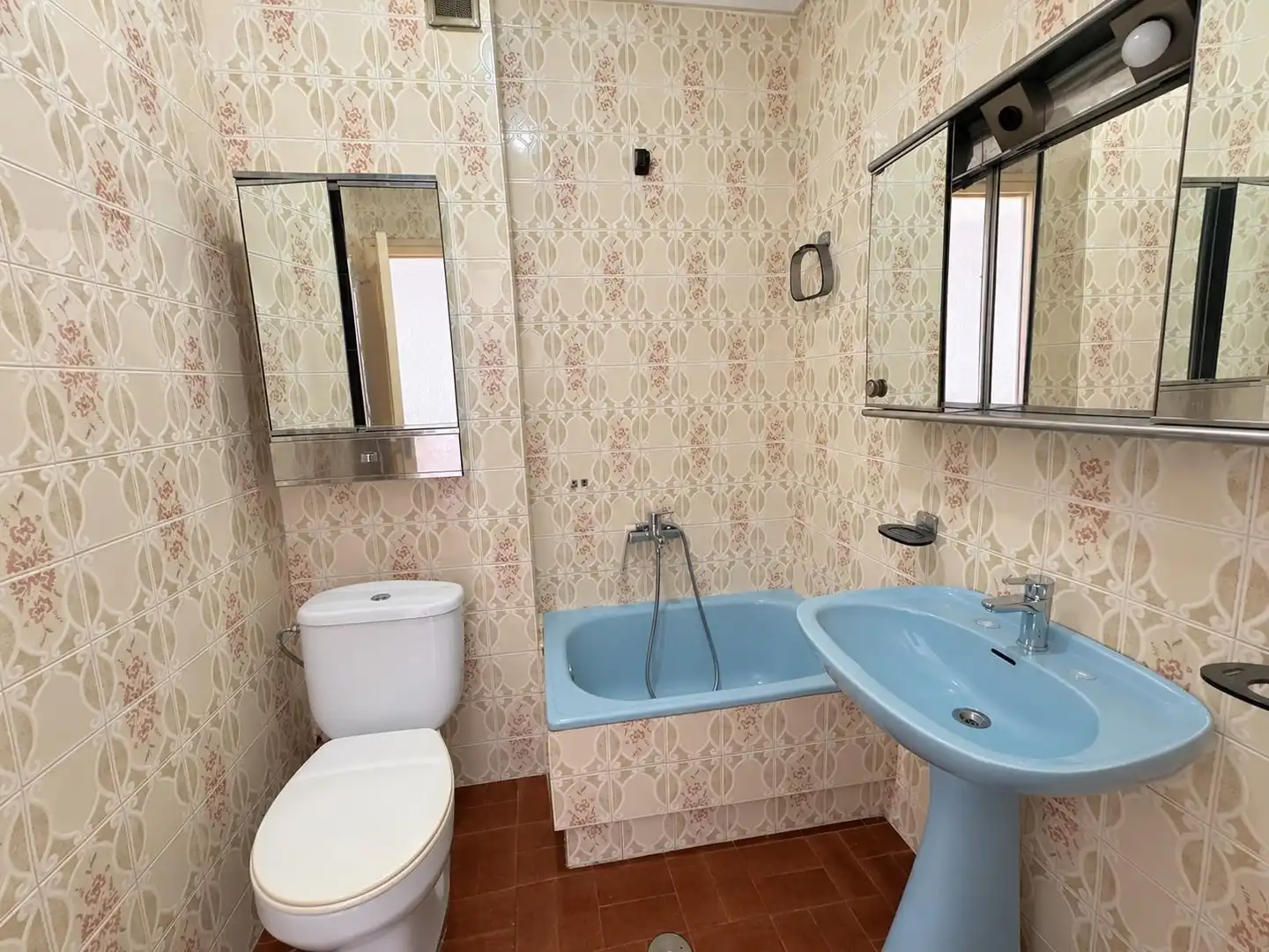 Bathroom of Flat for sale in Alicante / Alacant  with Air Conditioner and Balcony