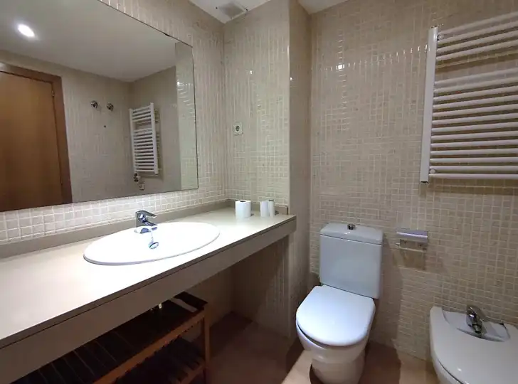 Baño de Piso de alquiler en Montgat con Calefacción, Parquet y Terraza