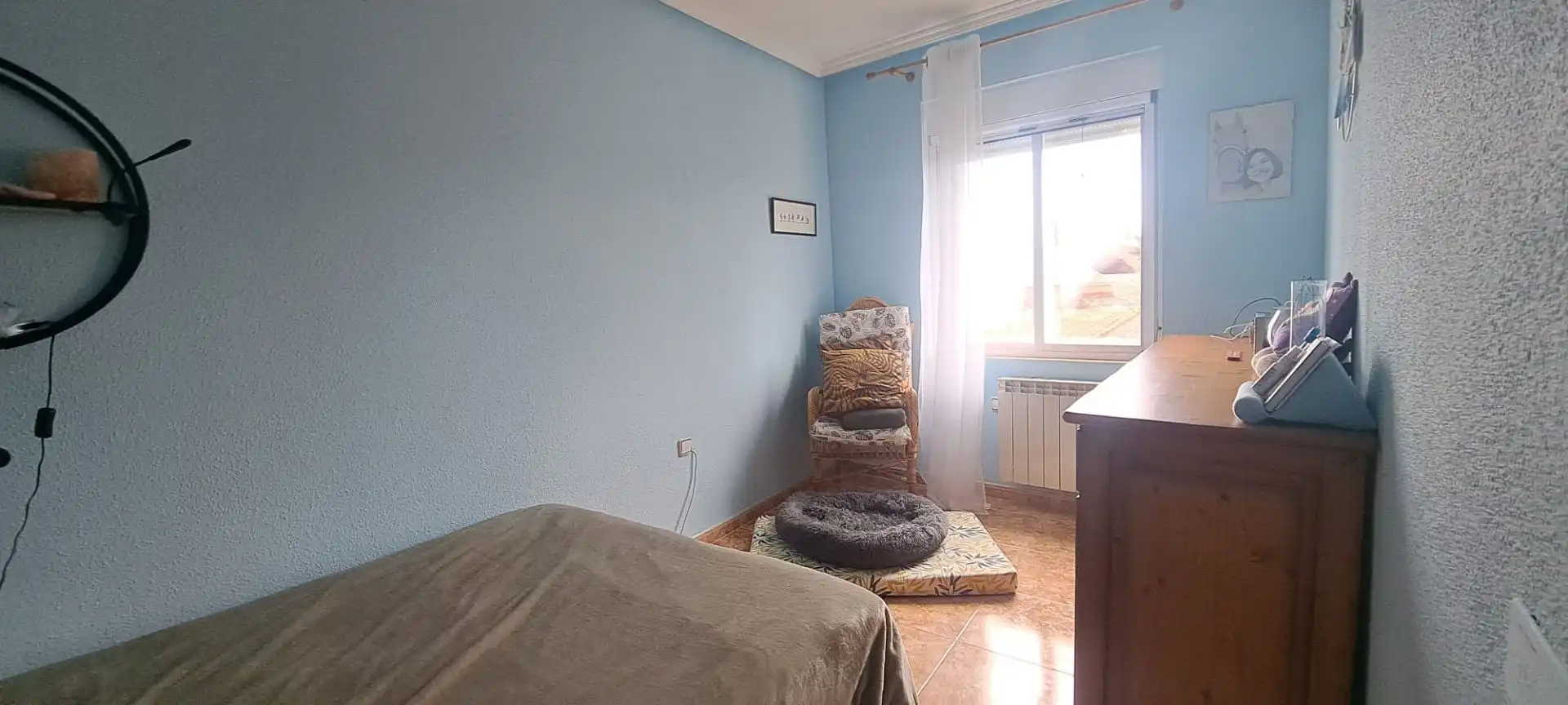 Habitación de Casa adosada en venta en Ávila con Calefacción y Amueblado
