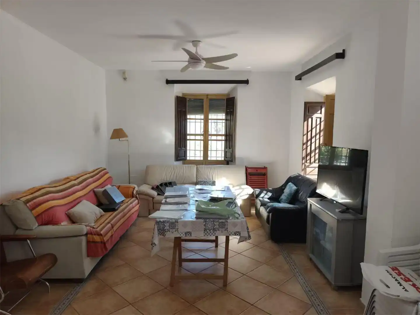 Sala d'estar de Finca rústica en venda en Granada amb Jardí privat, Traster i Piscina