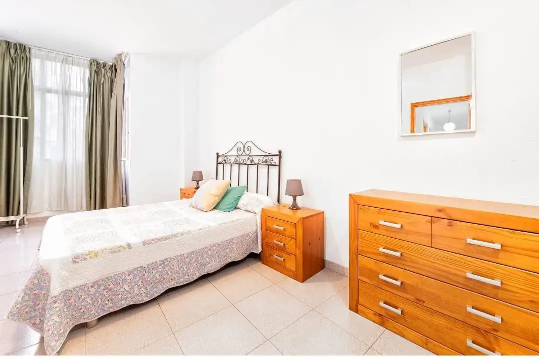 Bedroom of Flat for rent in Las Palmas de Gran Canaria  with Furnished, Washing machine and Microwave