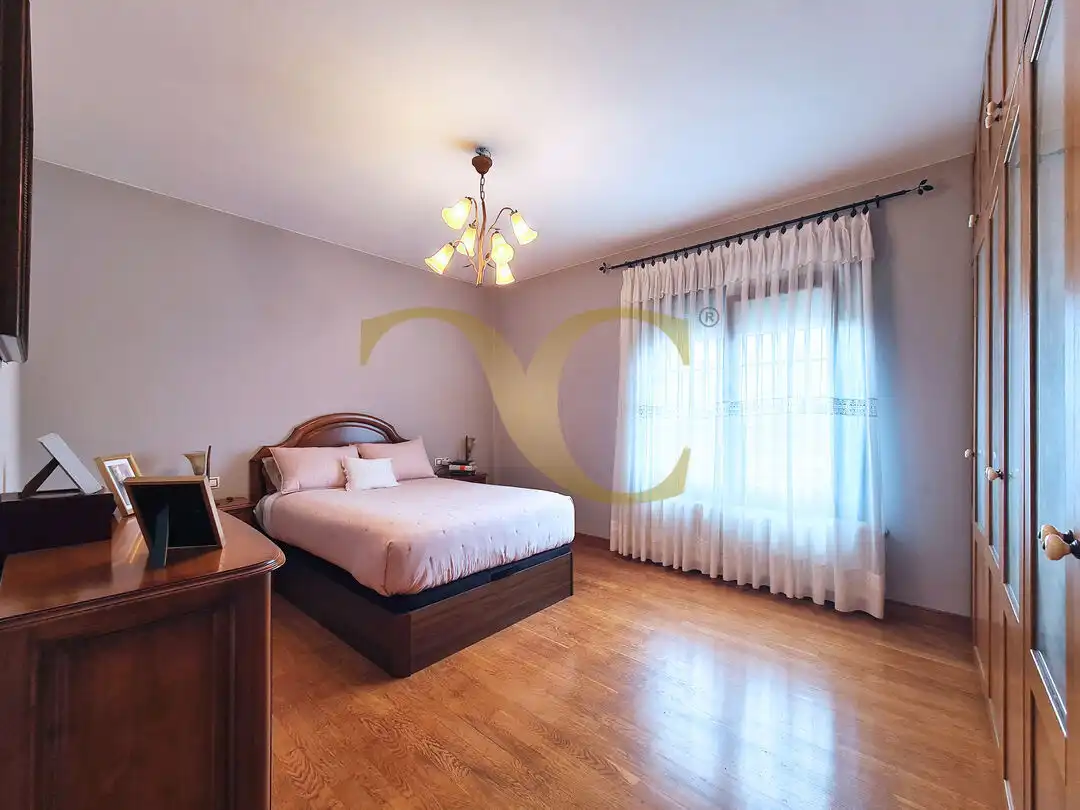 Bedroom of Houses for sale in Gijón   with Heating, Private garden and Terrace