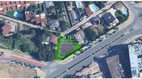 VENTA DE PARCELA en AVENIDA PINYANA ESQUINERA