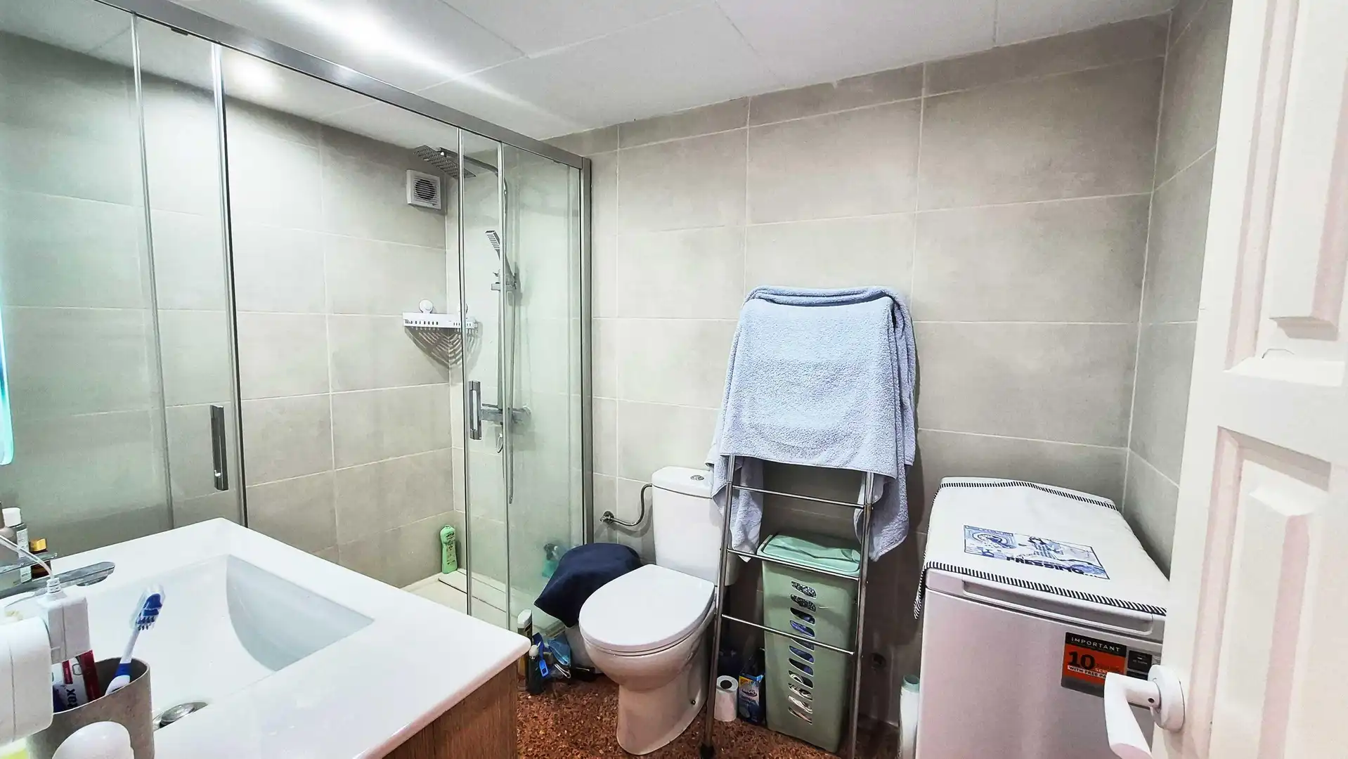 Baño de Piso en venta en L'Estartit con Terraza y Piscina comunitaria