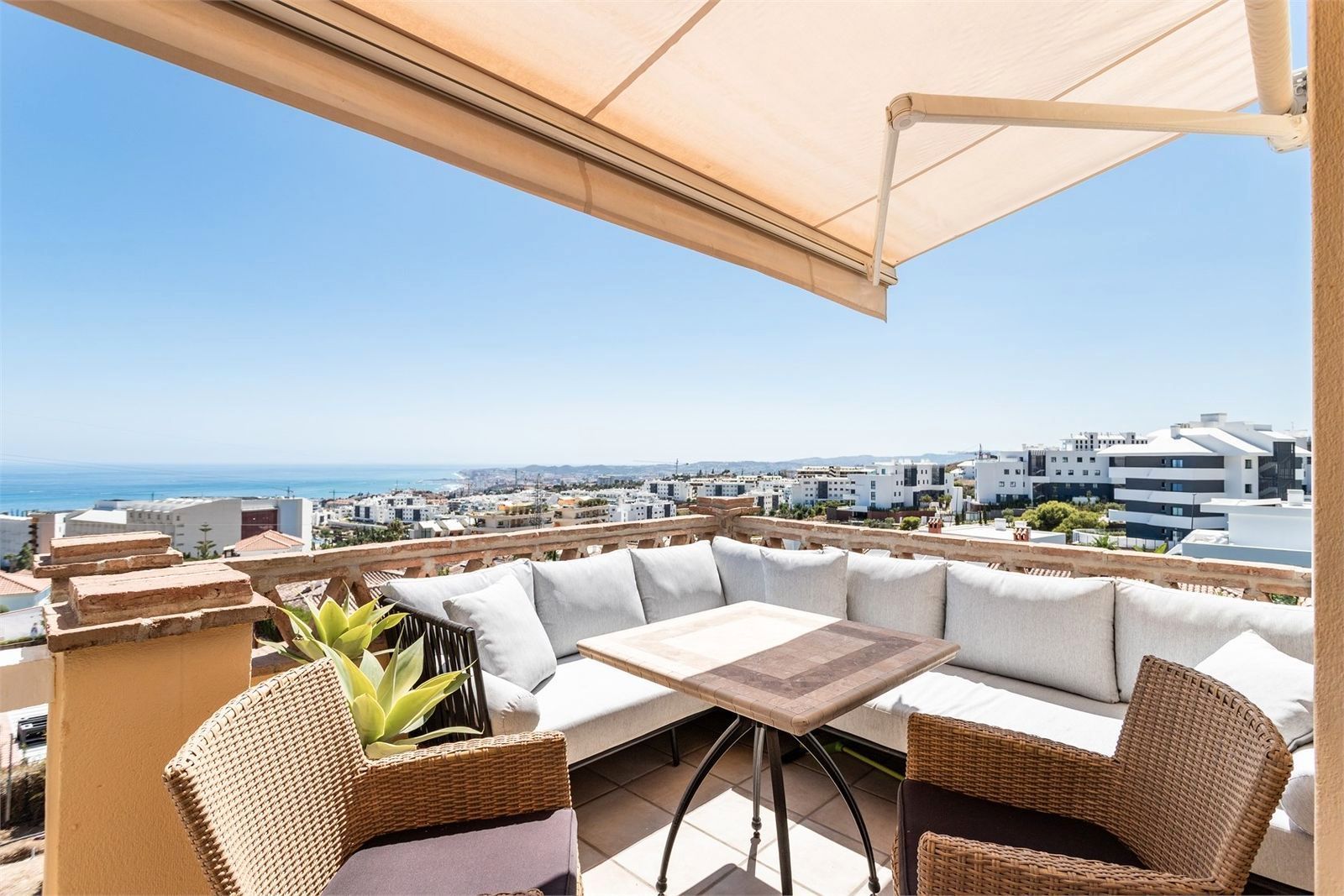 Terrace of Attic for sale in Benahavís  with Air Conditioner, Terrace and Furnished