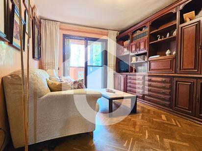 Bedroom of Flat for sale in  Barcelona Capital  with Heating, Furnished and Balcony
