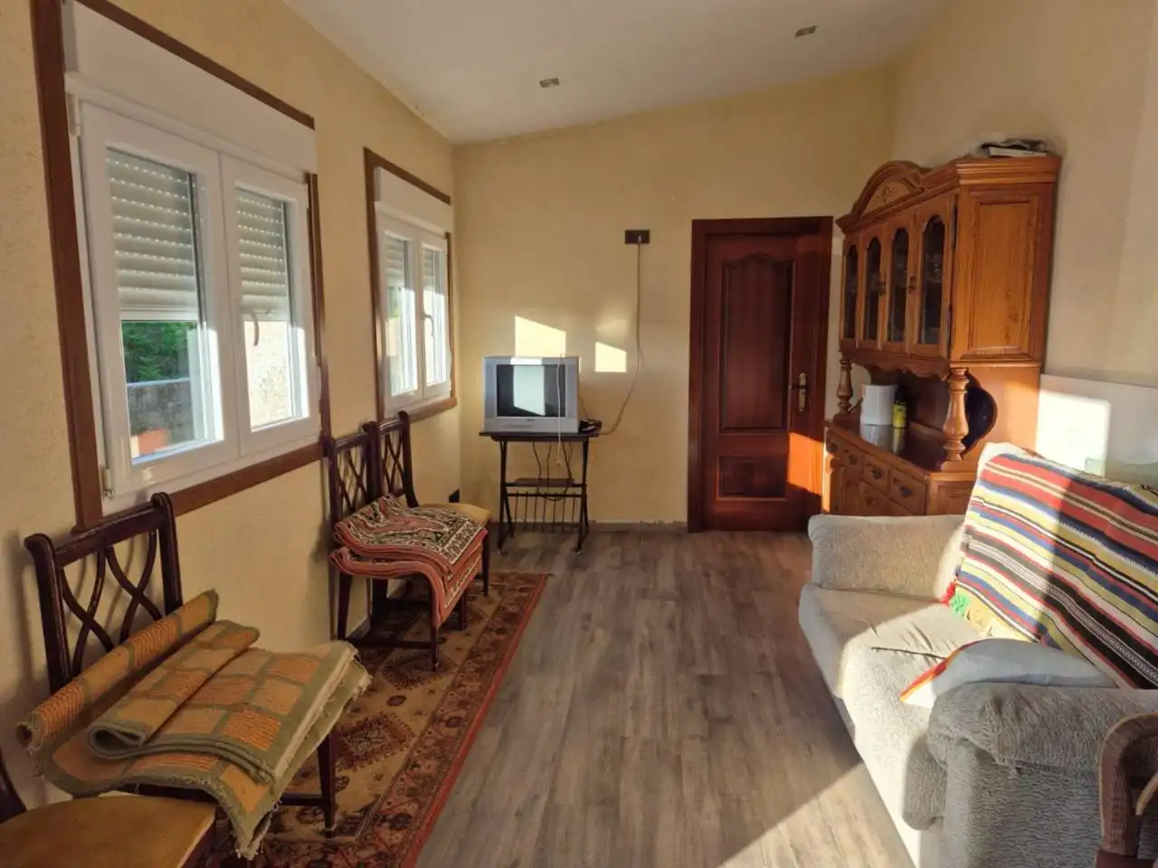 Sala de estar de Casa o chalet en venta en Oza dos Ríos con Calefacción y Jardín privado