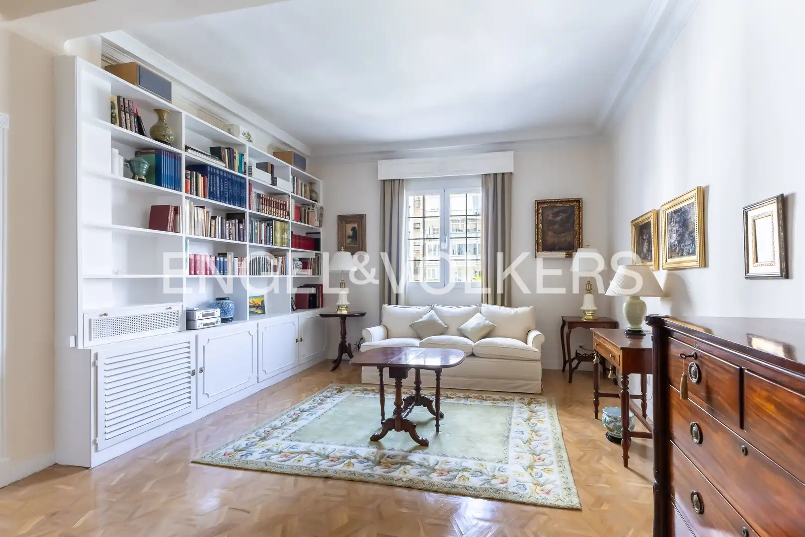 Wohnzimmer von Wohnung zum Verkauf in  Madrid Capital mit Klimaanlage, Heizung und Parkett