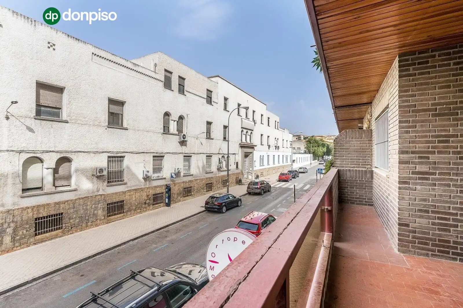 Vista exterior de Piso en venta en Granada