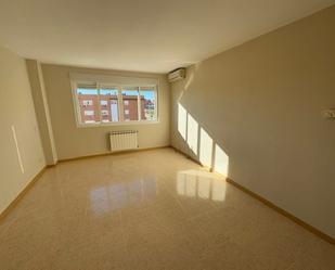 Bedroom of Flat to rent in Parla  with Heating and Storage room