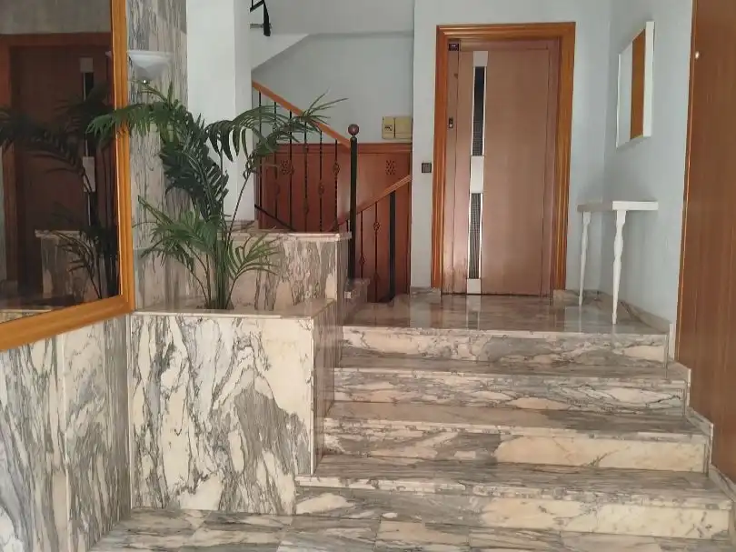 Flat with lift for sale in Doctor Fleming 27, imagen 2