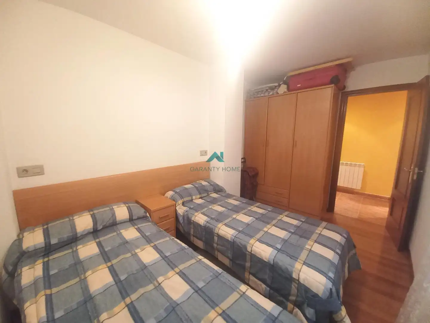Schlafzimmer von Erdgeschoss zum Verkauf in Laredo mit Möbliert