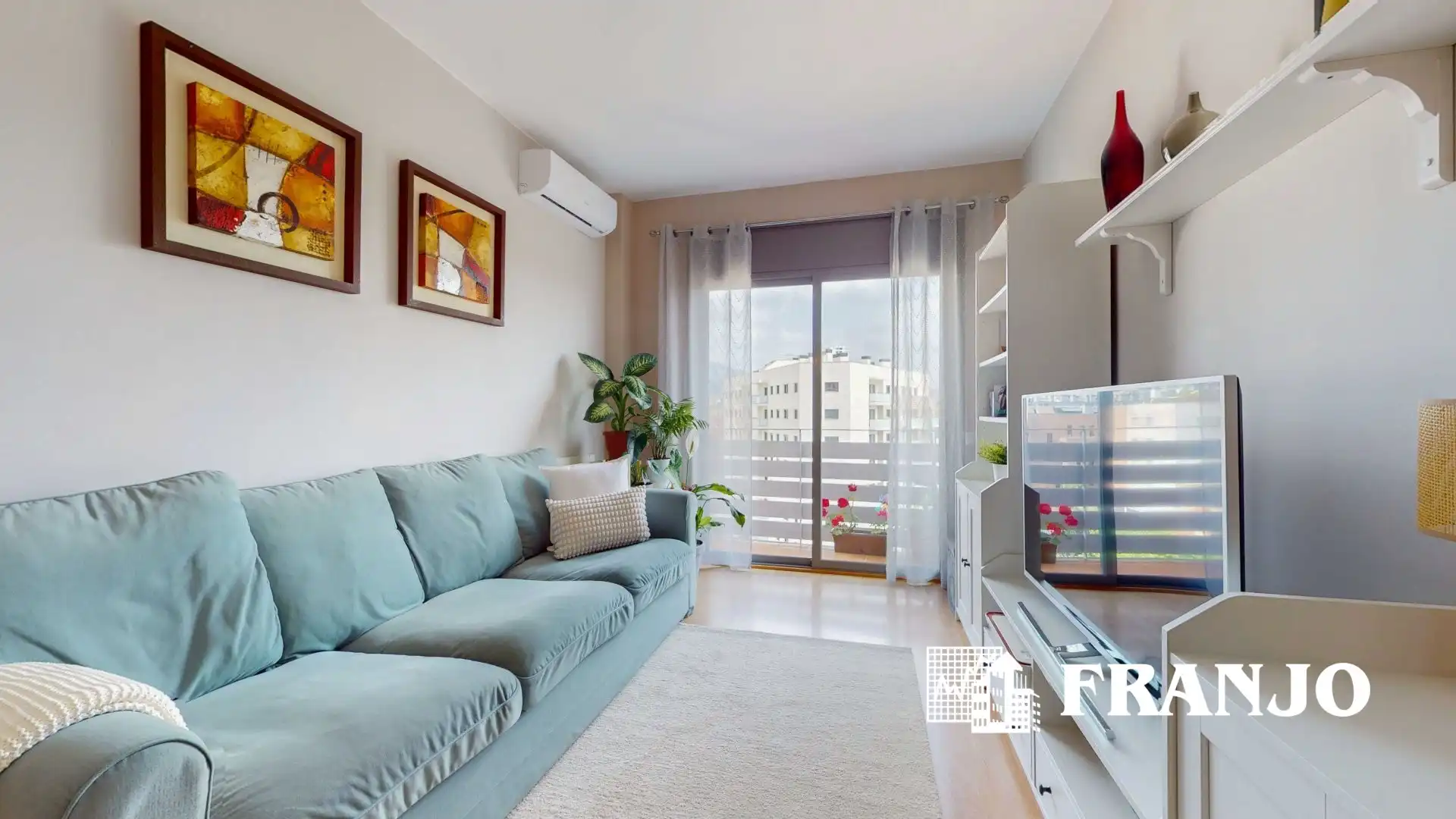 Sala de estar de Piso en venta en Terrassa con Aire acondicionado, Calefacción y Trastero