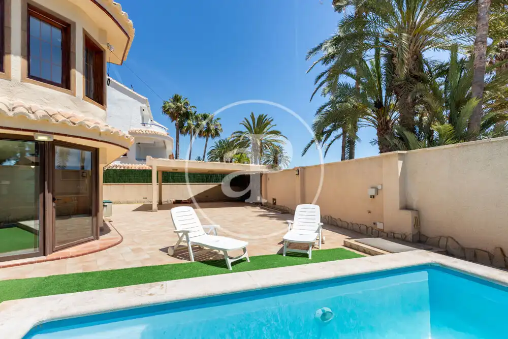 Piscina de Casa o chalet de alquiler en La Pobla de Farnals con Aire acondicionado, Calefacción y Jardín privado