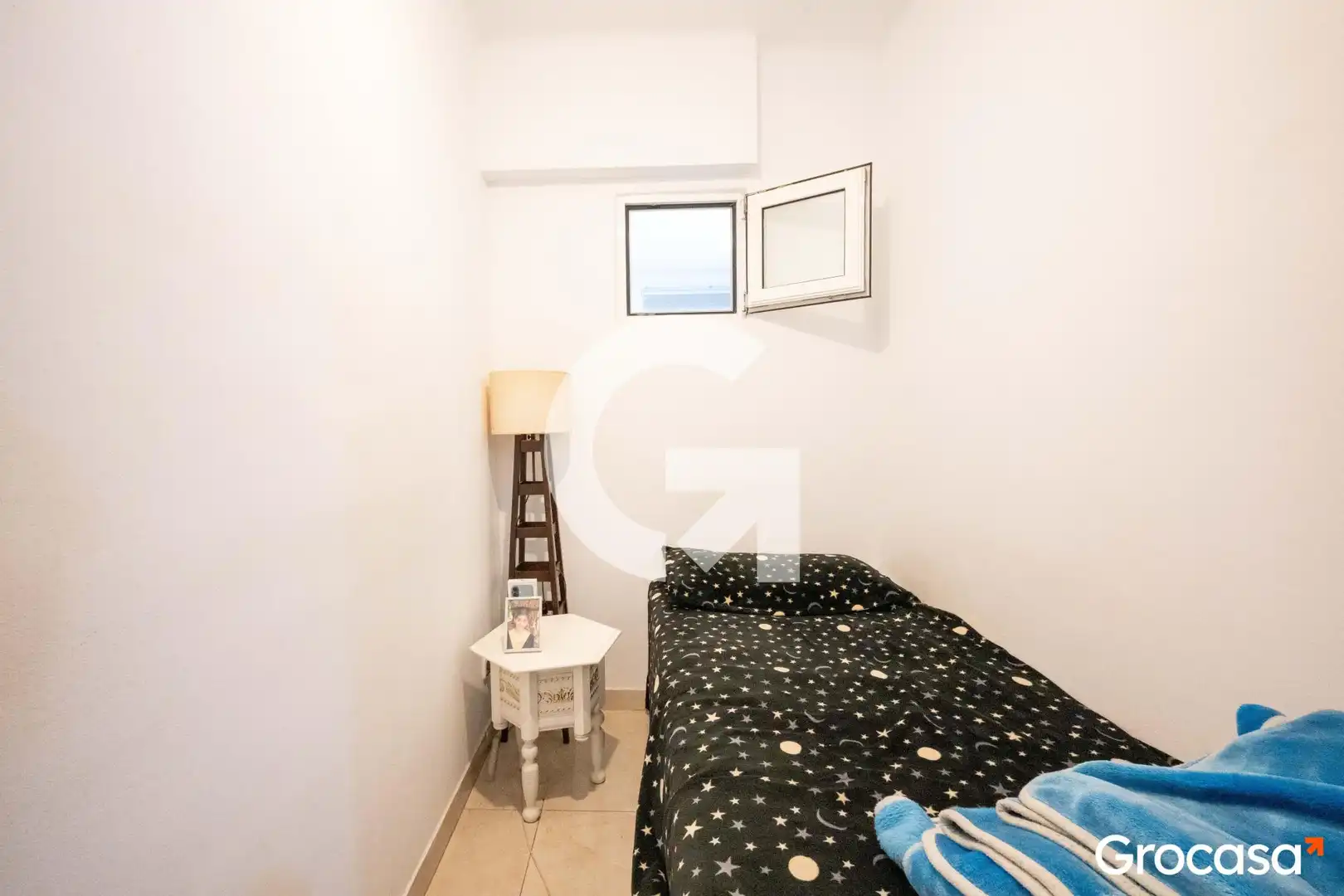 Habitación de Piso en venta en Mataró con Horno, Lavadora y TV