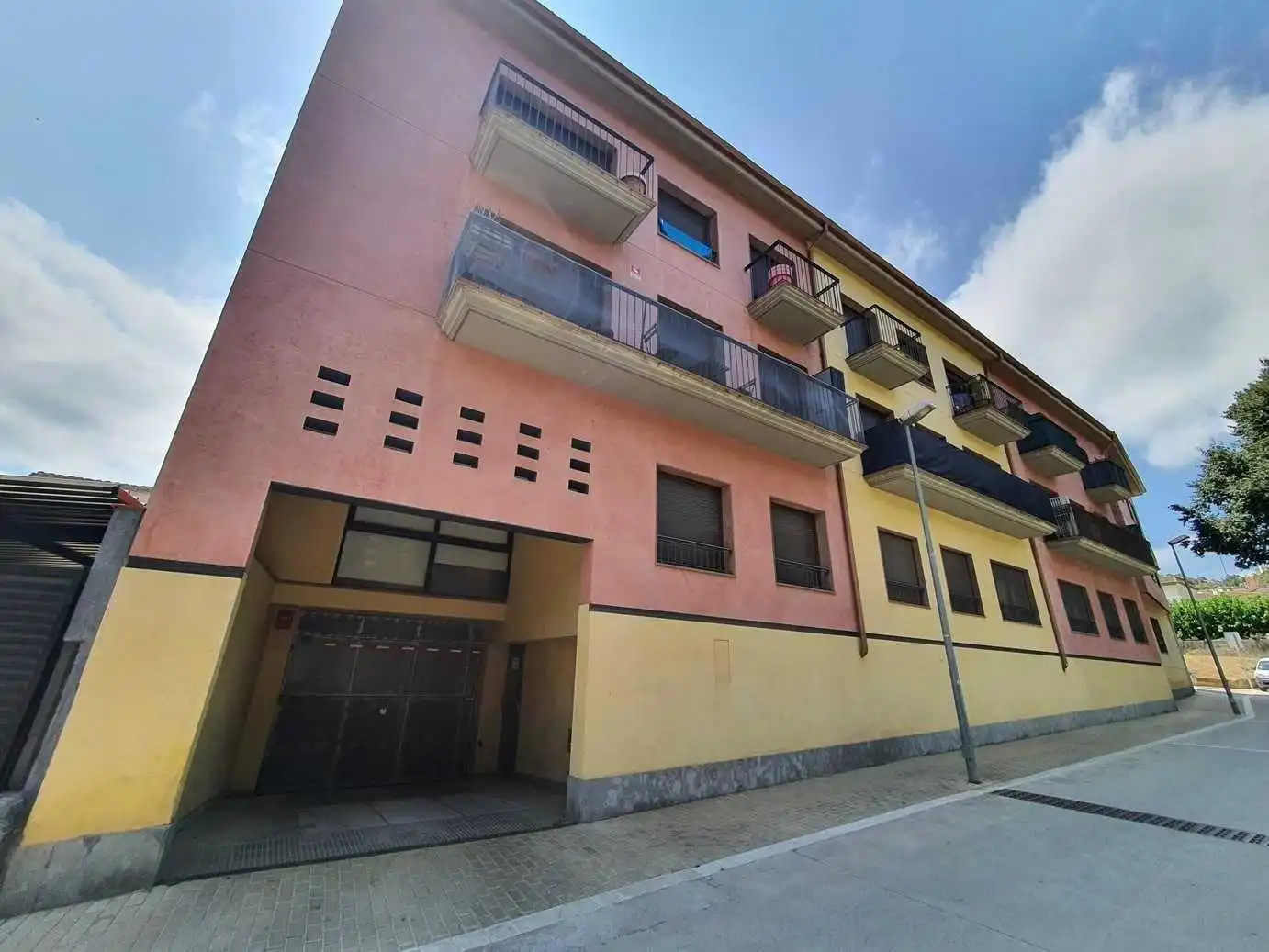 Vista exterior de Dúplex en venda en Sant Iscle de Vallalta, Barcelona