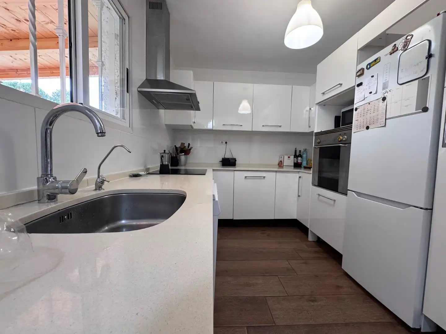 Cocina de Casa adosada en venta en Benicasim / Benicàssim con Aire acondicionado, Calefacción y Jardín privado