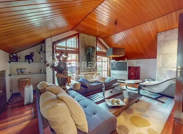 Sala de estar de Casa o chalet en venta en Vigo  con Calefacción, Jardín privado y Trastero