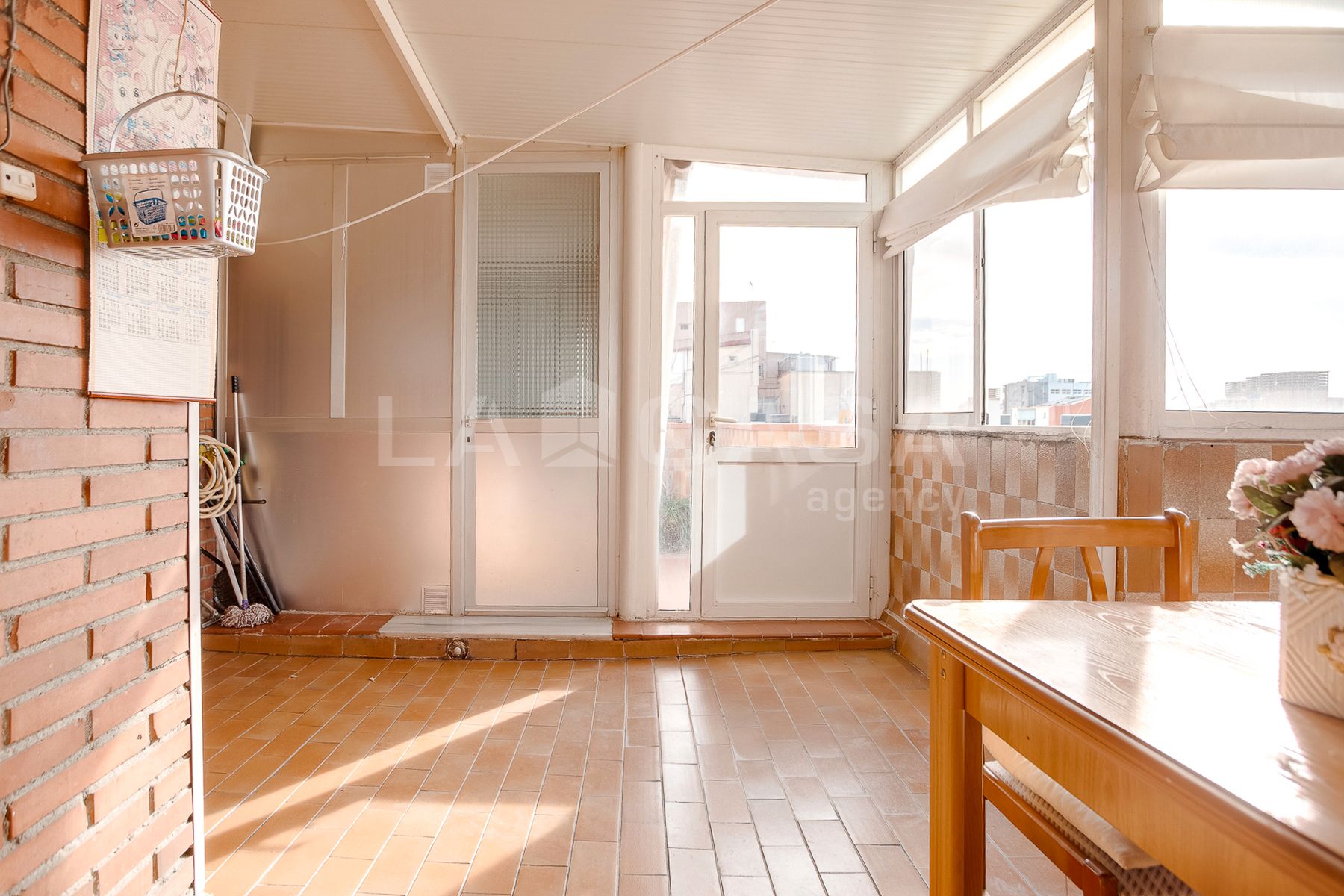 Dormitori de Àtic en venda en L'Hospitalet de Llobregat amb Terrassa