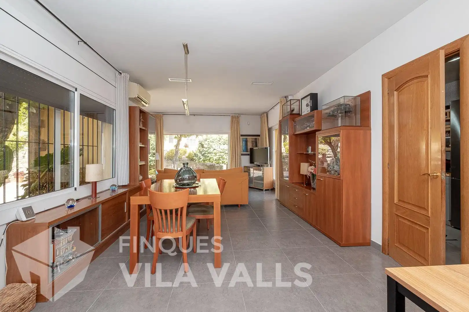 Menjador de Casa o xalet en venda en Sant Quirze Safaja amb Aire condicionat