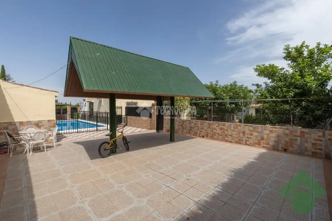 Casa con terraza en venta en Gójar, imagen 5
