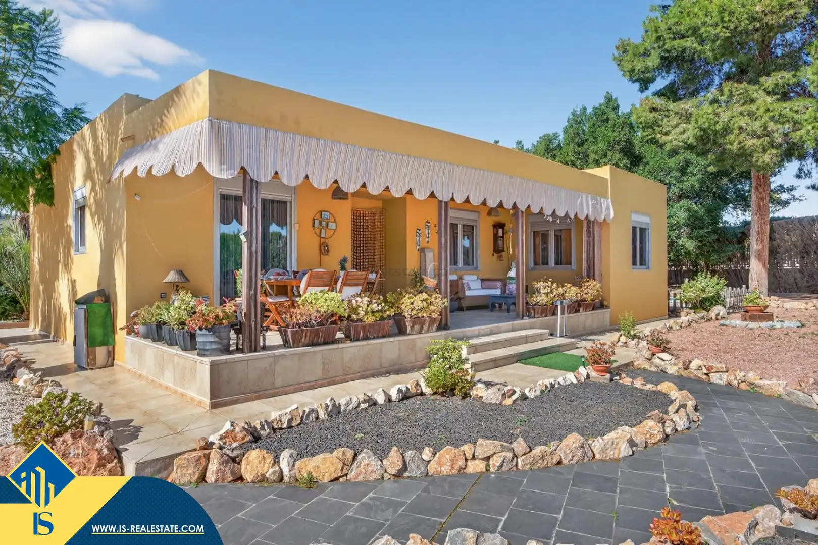 Vista exterior de Casa o chalet en venta en Elche / Elx con Terraza, Piscina y Amueblado