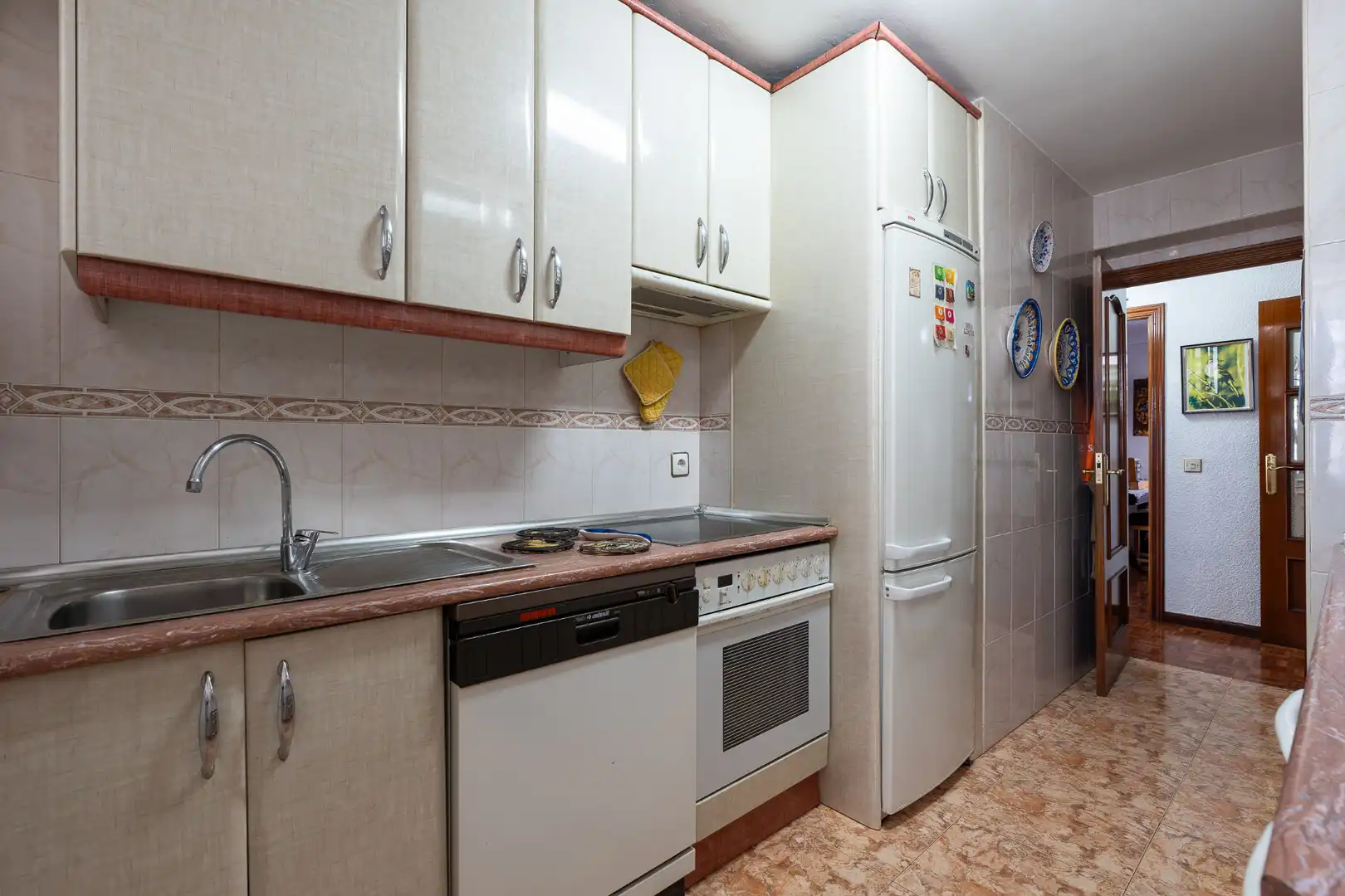 Kitchen of Flat for sale in Madrid  with Heating, Private garden and Terrace