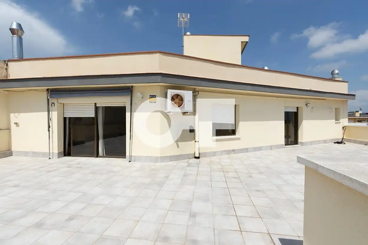 Terraza de Ático en venta en Castelldefels con Calefacción, Parquet y Terraza