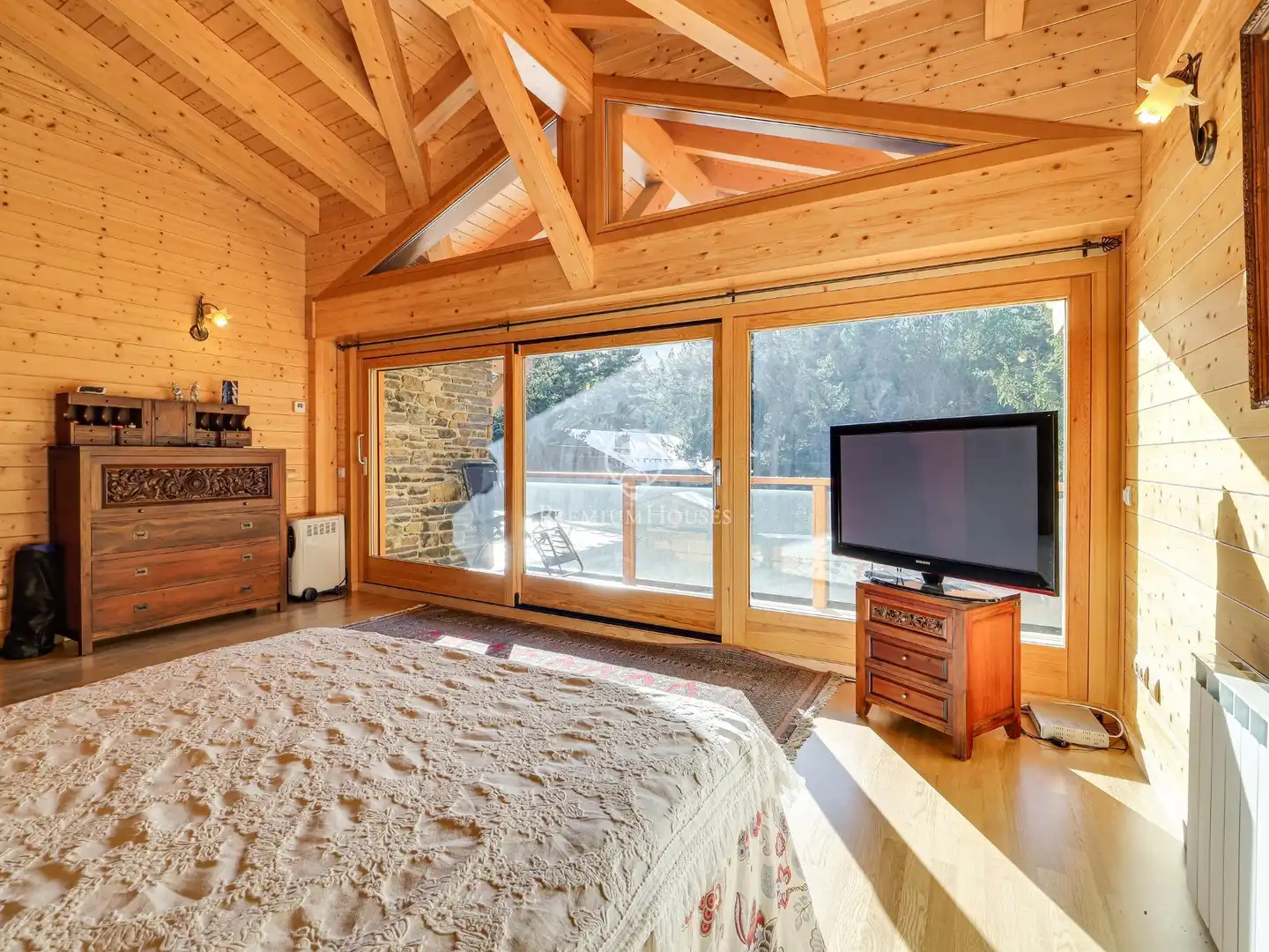 Dormitori de Casa o xalet en venda en Alp amb Calefacció, Jardí privat i Parquet
