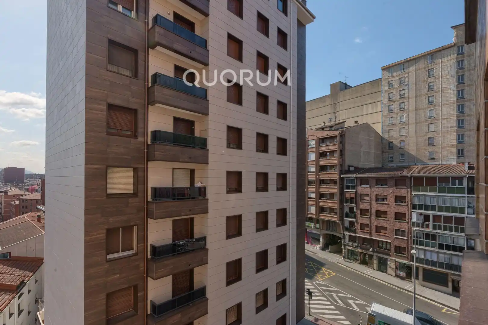 Vista exterior de Pis en venda en Basauri  amb Calefacció, Traster i Moblat