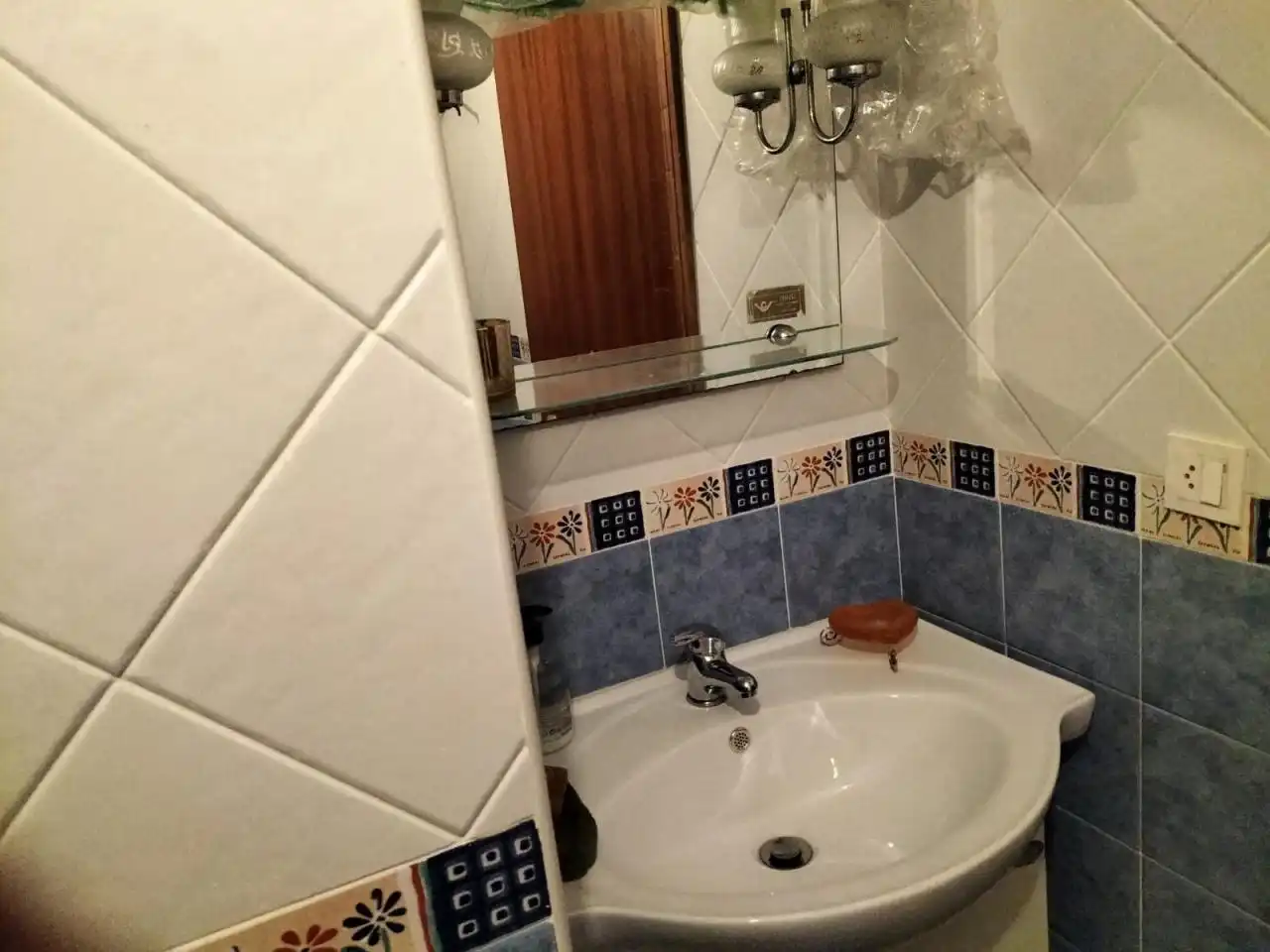 Baño de Piso en venta en Vigo  con Calefacción, Parquet y Trastero