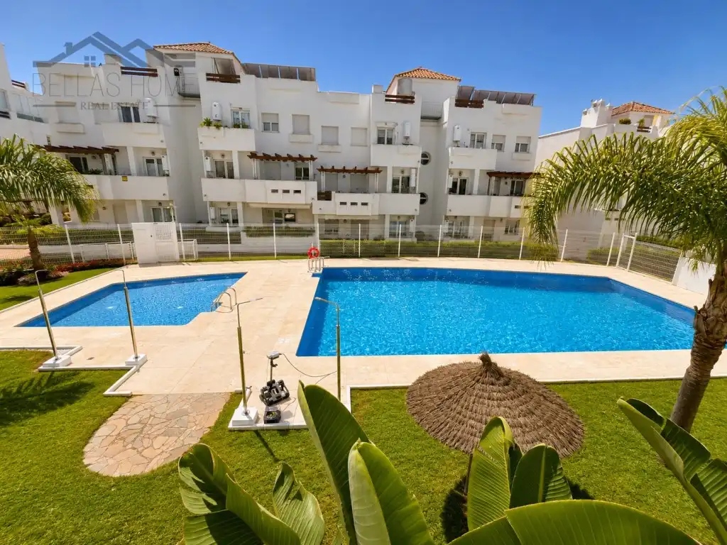Schwimmbecken von Maisonette zum Verkauf in Estepona mit Klimaanlage, Terrasse und Schwimmbad