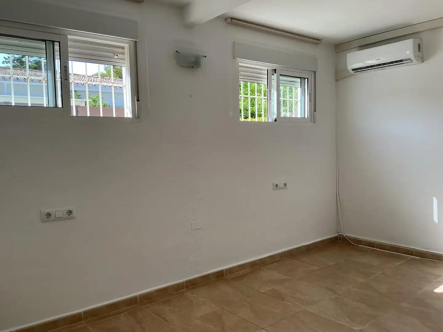 Houses for sale in Orihuela  with Air Conditioner, Private garden and Terrace