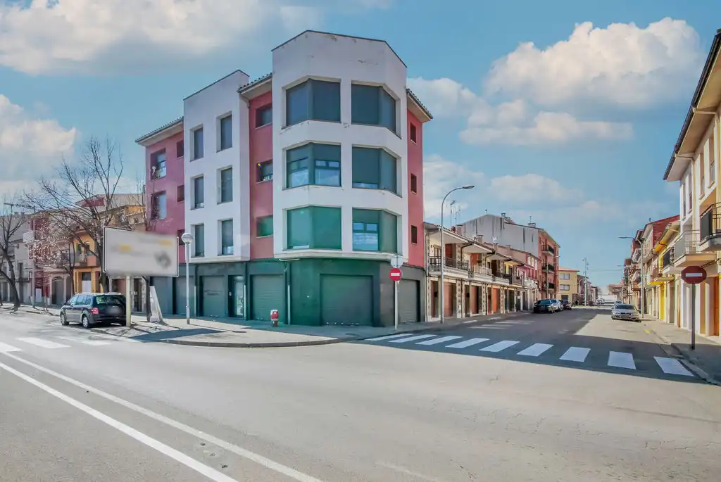 Vista exterior de Piso en venta en Manlleu con Calefacción