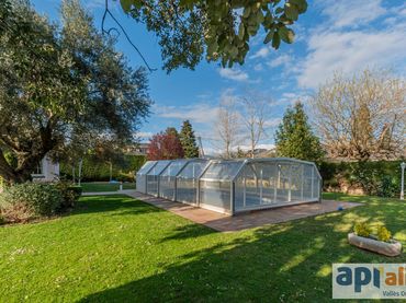 Villa mit Pool zum Verkauf in Passeig del Matagalls