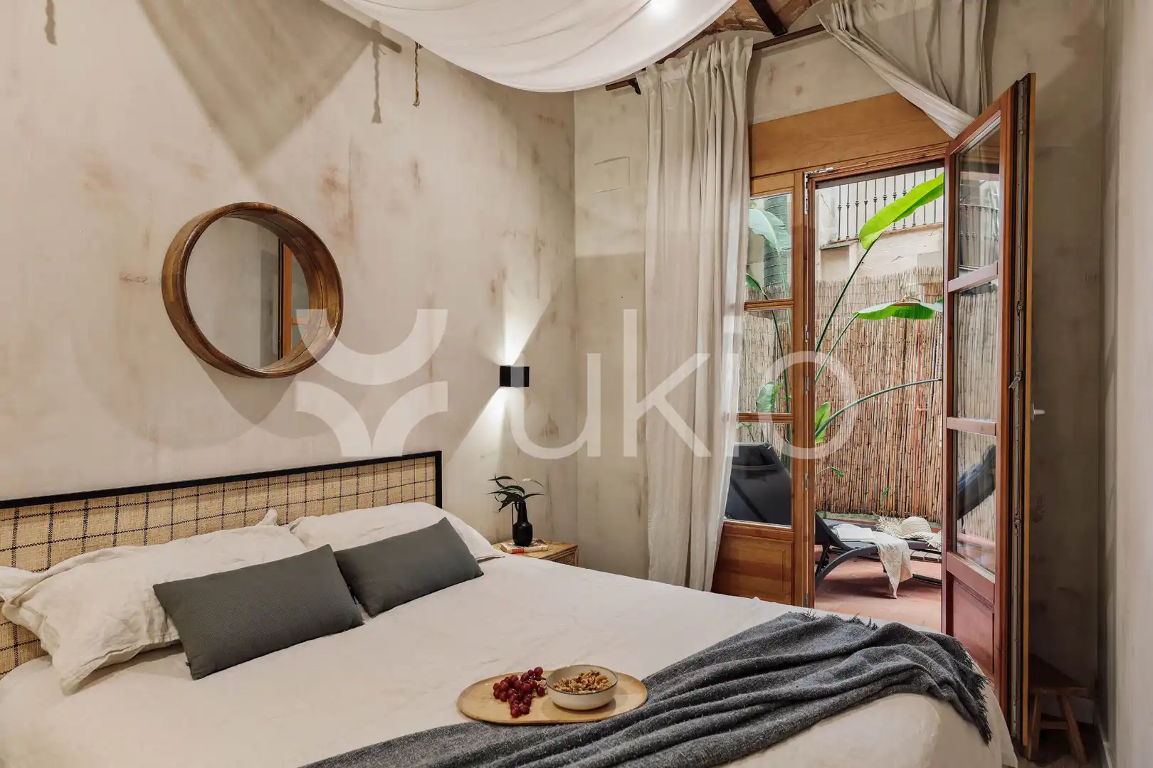 Dormitori de Apartament de lloguer en Barcelona amb Aire condicionat, Calefacció i Terrassa