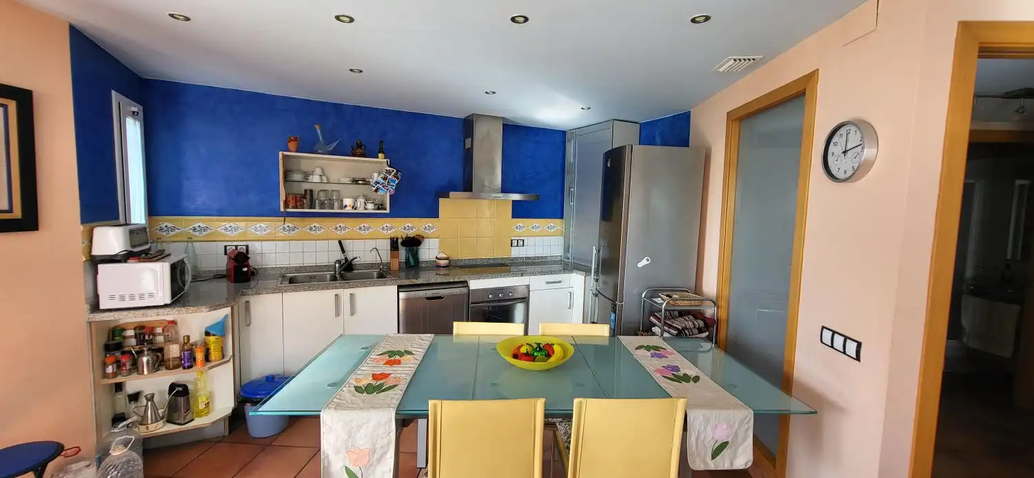 Küche von Wohnungen zum Verkauf in Alcanar mit Klimaanlage, Terrasse und Abstellraum